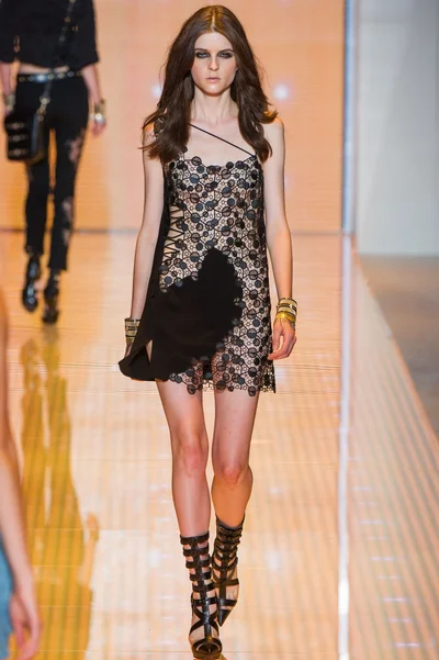 Look 17